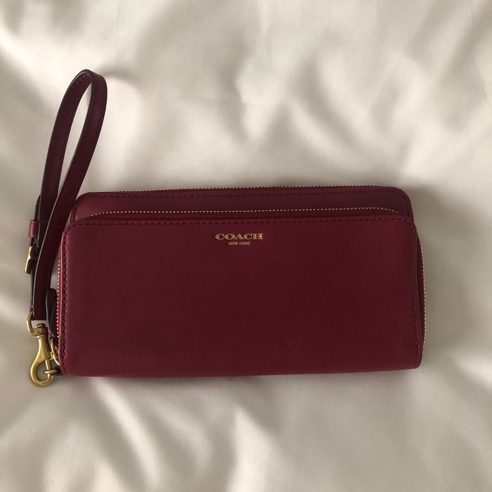 Coach Wallet // Wristlet